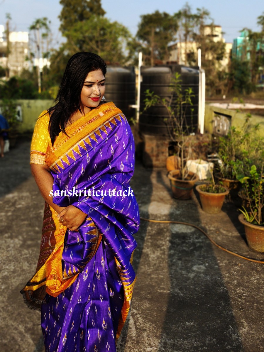 Saree Mandir - The saree is such a versatile raiment – not only does it  bring your best features to the fore while hugging the contours of your  body in an aesthetic