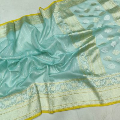 Cultural Significance: Banarasi Sarees in Indian Weddings and Festivals ...